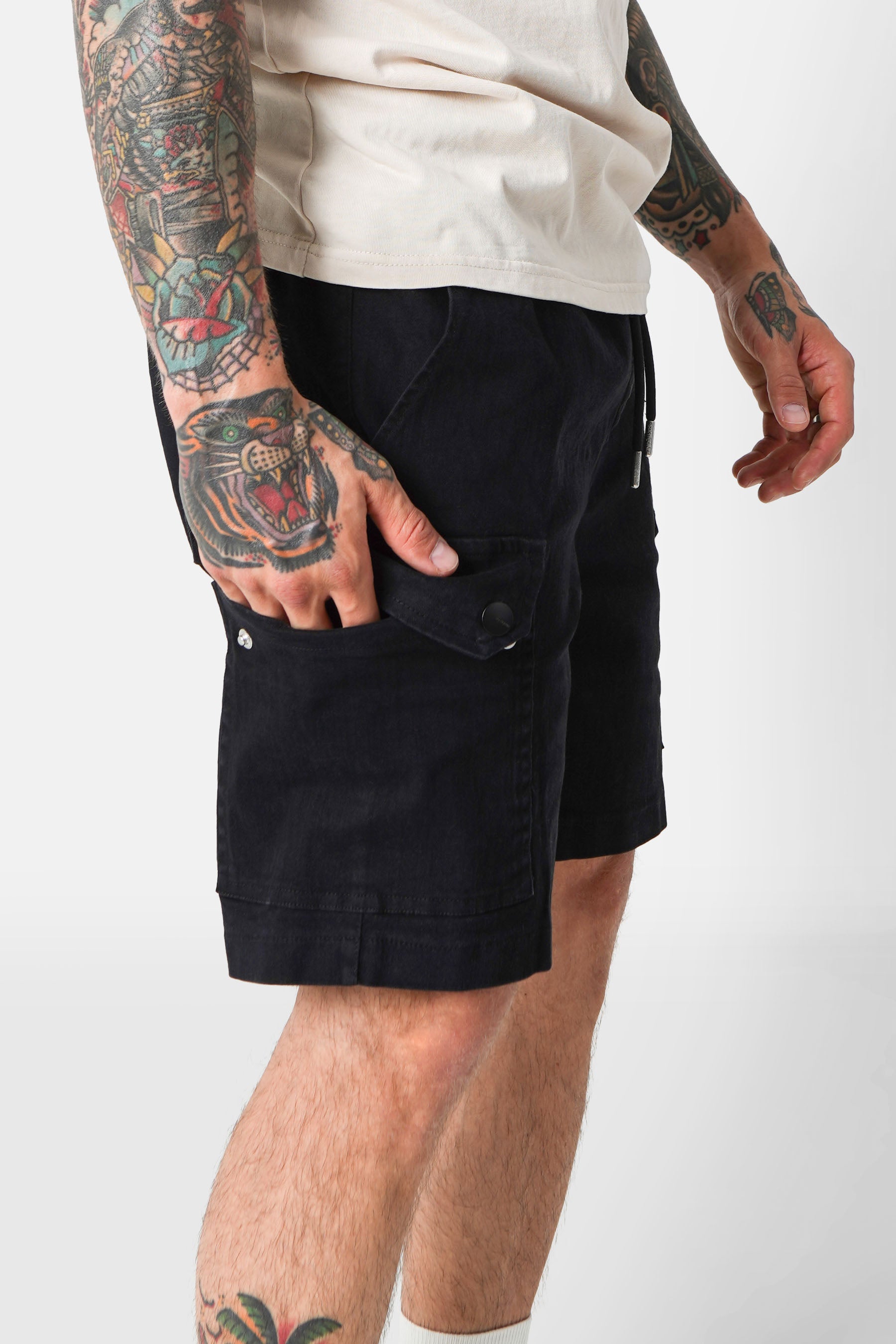 ESSENTIEL CARGO  SHORT 25120-BLAC