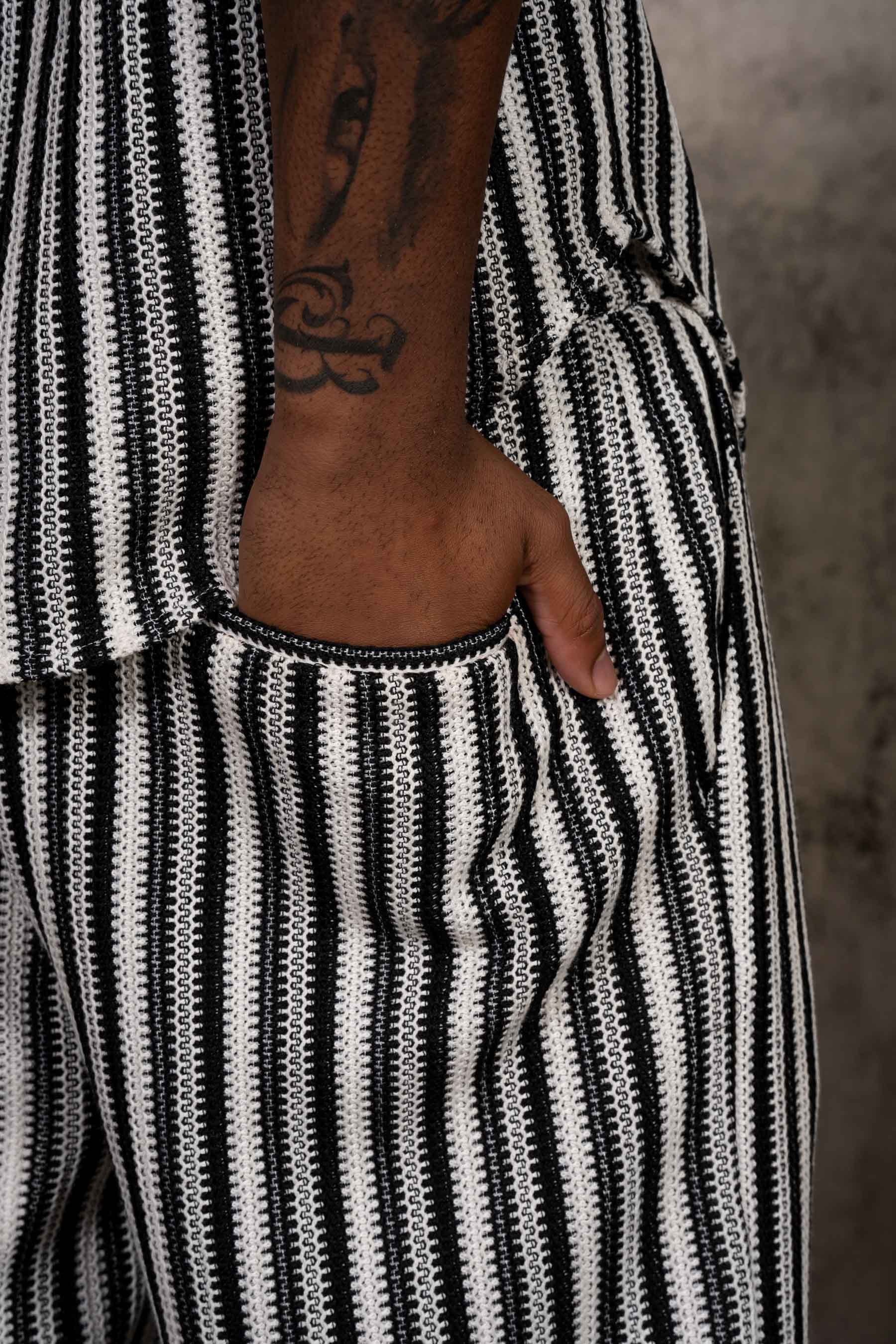 Stripes Knit Shorts 25933-BLAC