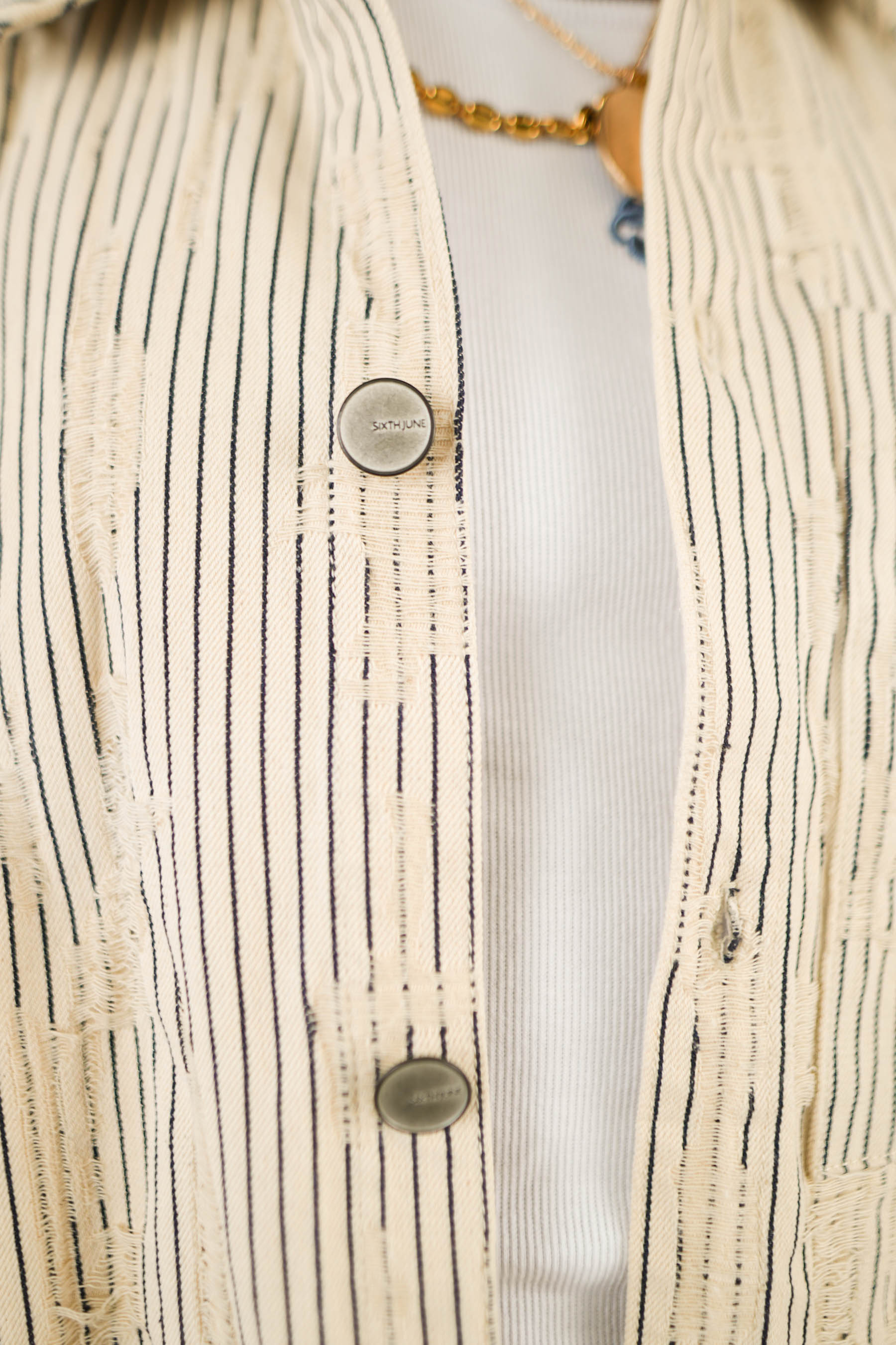 Oversize Stripes Denim Distressed Shirt 25986-BEIG